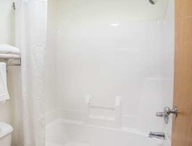 Super 8 by Wyndham Monmouth IL