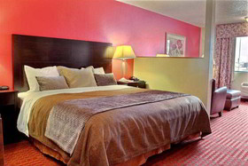 Comfort Inn & Suites at I-74 and 155