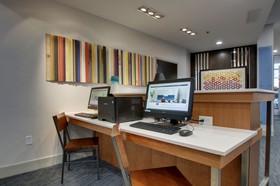 Holiday Inn Express & Suites MOUNT VERNON