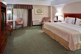 DoubleTree by Hilton Mount Vernon