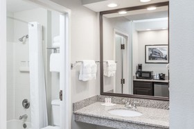 Comfort Inn & Suites Mundelein-Vernon Hills