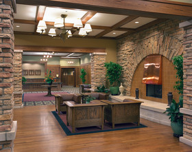 DoubleTree by Hilton Hotel Libertyville - Mundelein