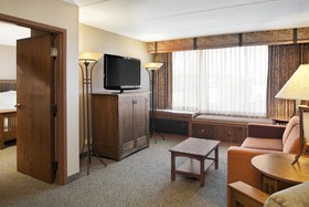 DoubleTree by Hilton Hotel Libertyville - Mundelein