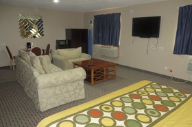Super 8 by Wyndham Mundelein/Libertyville Area