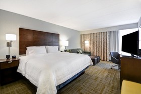 Hampton Inn Chicago Naperville