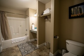 Nauvoo Temple House Hotel