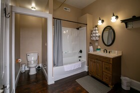 Nauvoo Temple House Hotel