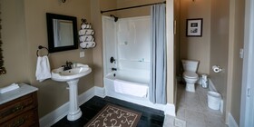 Nauvoo Temple House Hotel