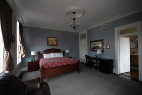 Nauvoo Temple House Hotel