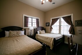 Nauvoo Temple House Hotel