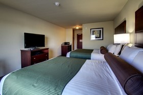 Cobblestone Hotel & Suites