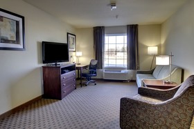 Cobblestone Hotel & Suites