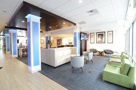 Holiday Inn Express & Suites Chicago North Shore - Niles