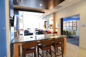 Holiday Inn Express & Suites Chicago North Shore - Niles