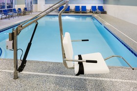 Holiday Inn Express & Suites Chicago North Shore - Niles