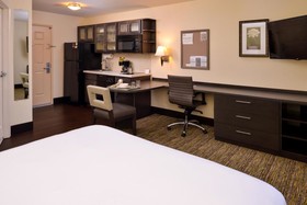 Candlewood Suites Bloomington-Normal