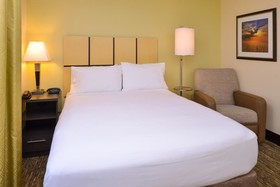 Candlewood Suites Bloomington-Normal
