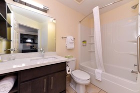 Candlewood Suites Bloomington-Normal