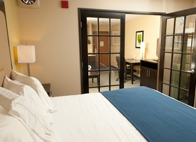 Holiday Inn Express Hotel & Suites Bloomington - Normal
