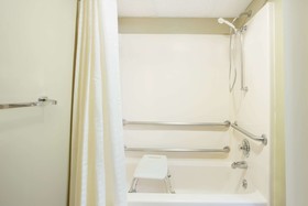 Super 8 by Wyndham Normal Bloomington