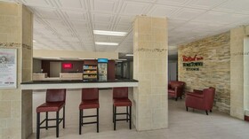HomeTowne Studios by Red Roof Chicago - N Aurora/ Naperville