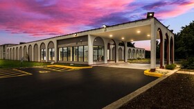 HomeTowne Studios by Red Roof Chicago - N Aurora/ Naperville