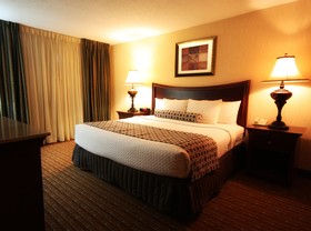 Crowne Plaza Chicago - Northbrook