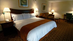 Crowne Plaza Chicago - Northbrook