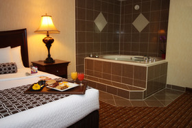 Crowne Plaza Chicago - Northbrook