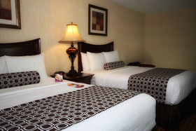 Crowne Plaza Chicago - Northbrook