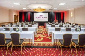 Crowne Plaza Chicago - Northbrook