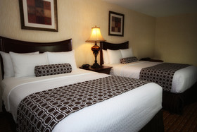 Crowne Plaza Chicago - Northbrook