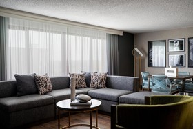 Renaissance Chicago North Shore Hotel