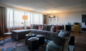Renaissance Chicago North Shore Hotel