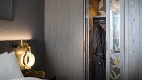 Renaissance Chicago North Shore Hotel