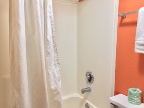 Red Carpet Inn Great Lakes