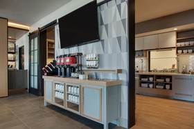 Hyatt House Chicago / Oak Brook
