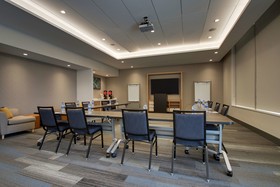 Hyatt House Chicago / Oak Brook