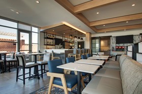 Hyatt House Chicago / Oak Brook