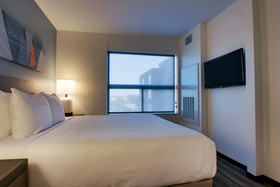 Hyatt House Chicago / Oak Brook