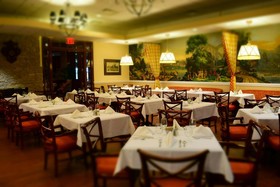 The Drake Oak Brook, Autograph Collection