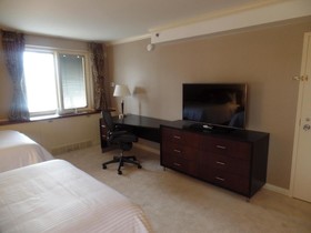The Drake Oak Brook, Autograph Collection