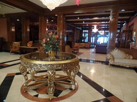 The Drake Oak Brook, Autograph Collection