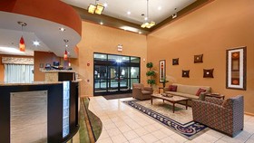 Spark by Hilton Oak Forest
