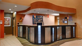 Spark by Hilton Oak Forest