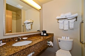 Spark by Hilton Oak Forest