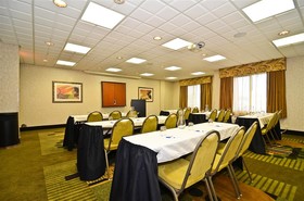 Spark by Hilton Oak Forest