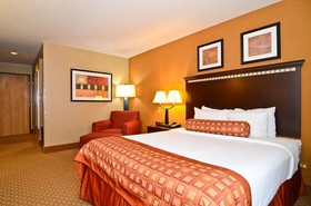Spark by Hilton Oak Forest