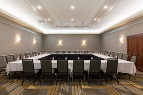 Hilton Chicago/Oak Lawn