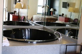 Miami Inn & Suites